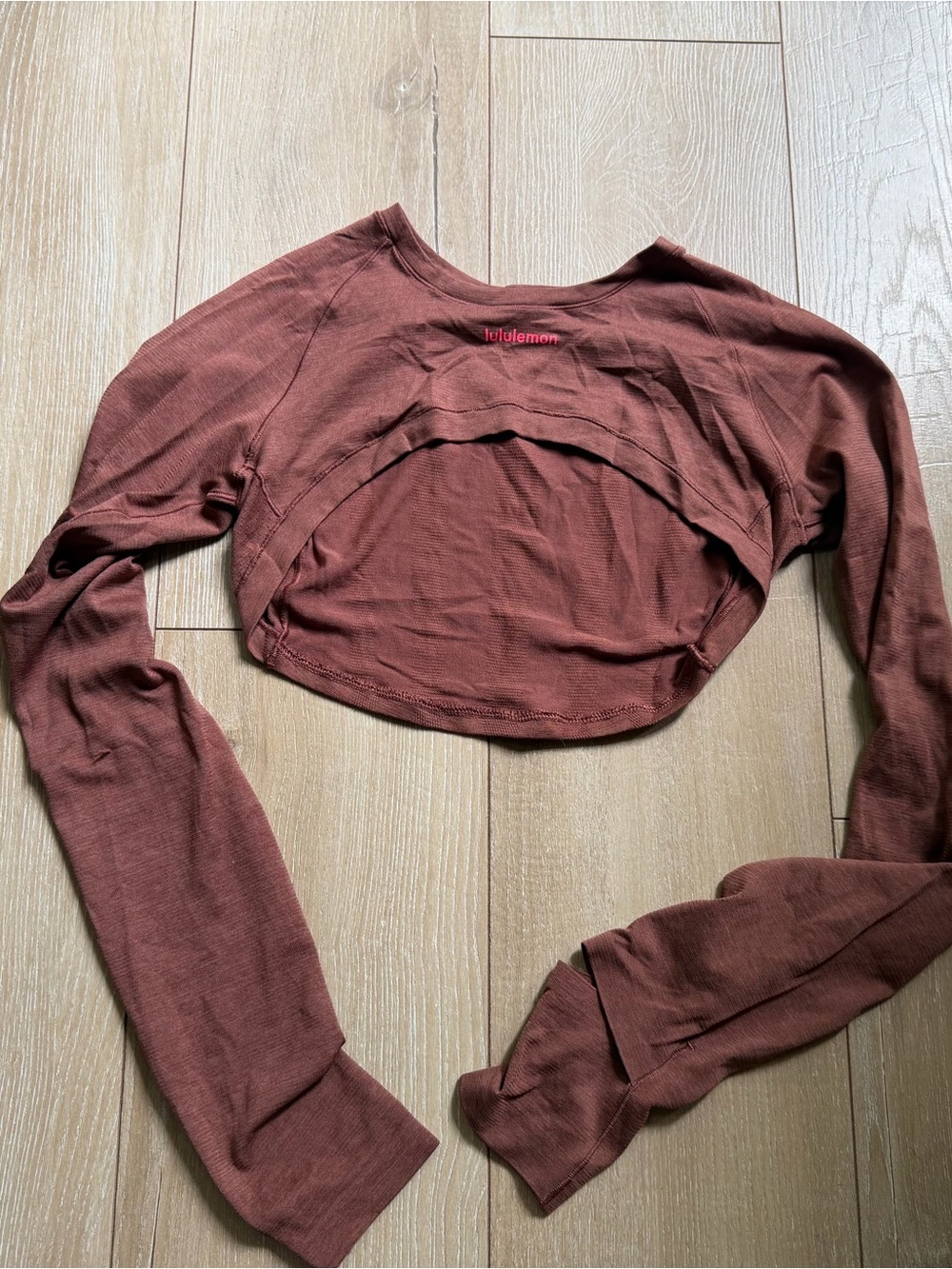 RARE lululemon Further Sleeve top